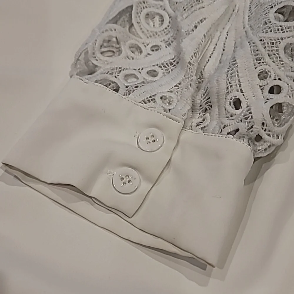 BloomChic Blouse with Eyelet Sleeves White 26 - Picture 7 of 11